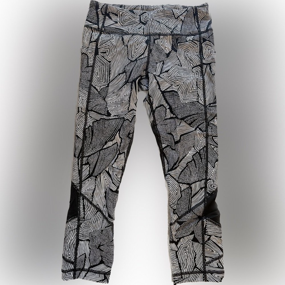 Lululemon Pace Rival Crop Dottie Tribe size 6 - Picture 2 of 4